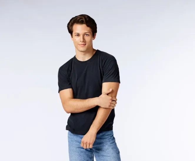 Leo Howard Height, Age, Bio, Net Worth 2026, Career, Lifestyle & More