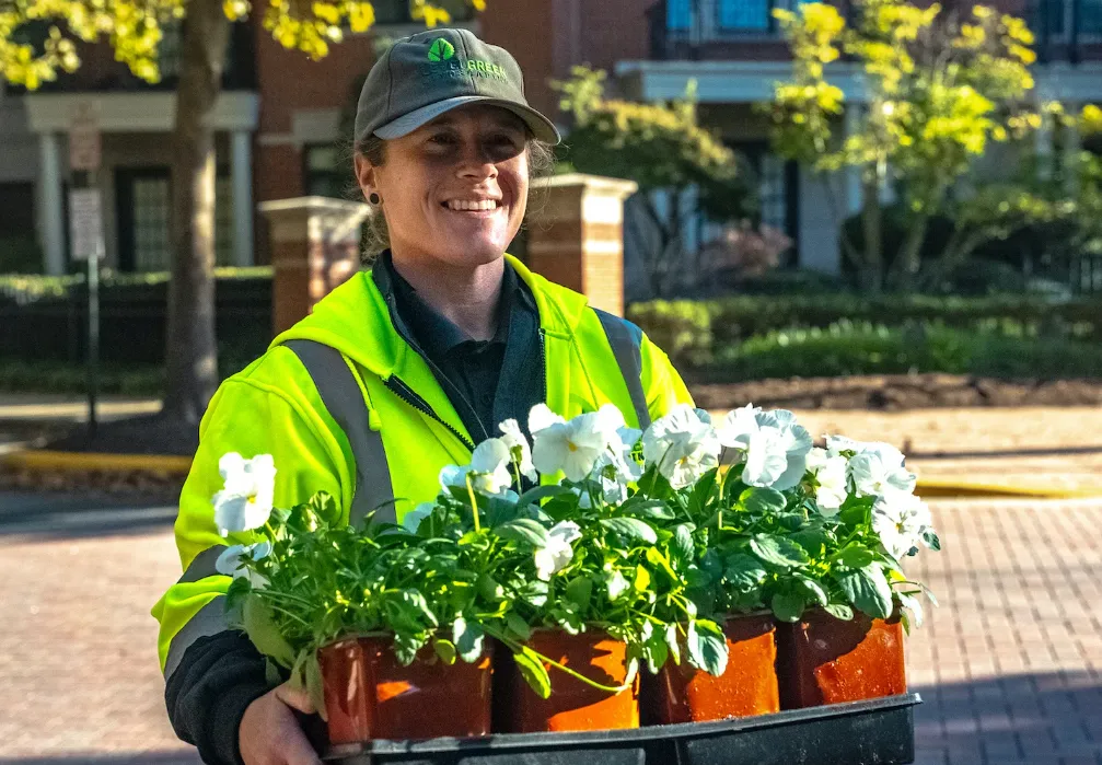 How to Choose the Right Commercial Landscaping Services Provider in the US A Property Manager's Checklist