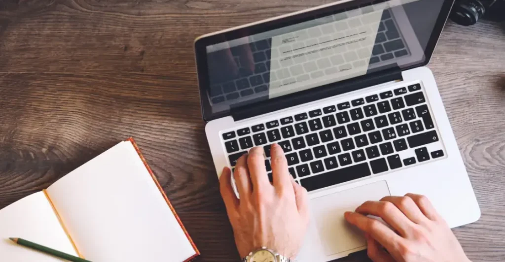 Why Writers Are Switching to a Plain Browser Notepad Instead of Google Docs for First Drafts