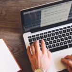 Why Writers Are Switching to a Plain Browser Notepad Instead of Google Docs for First Drafts